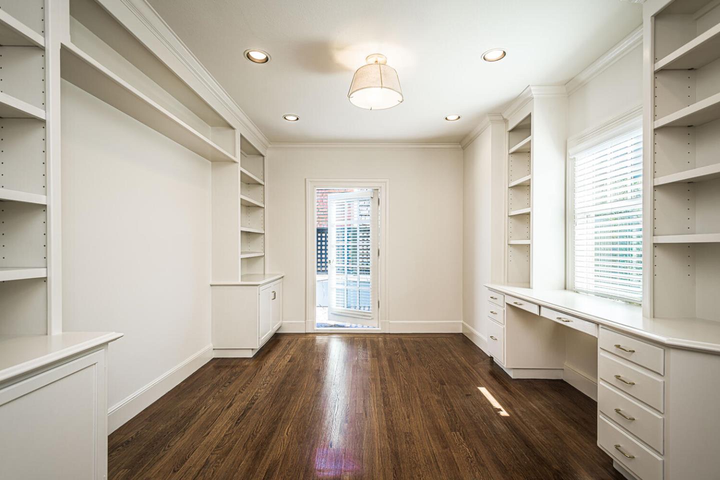 719 West Poplar Avenue