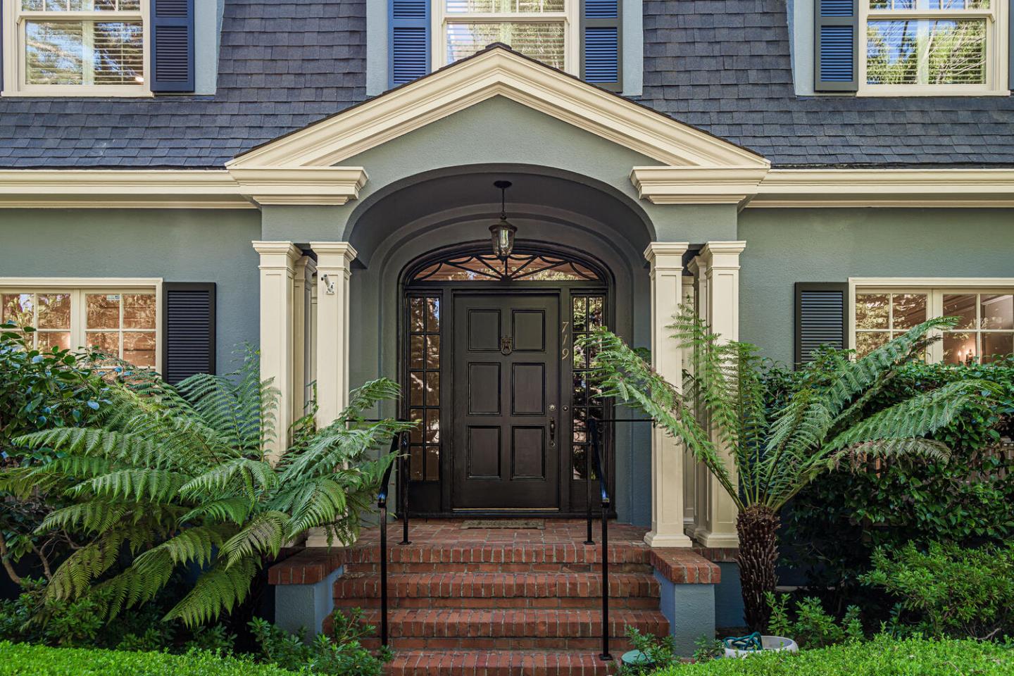 719 West Poplar Avenue