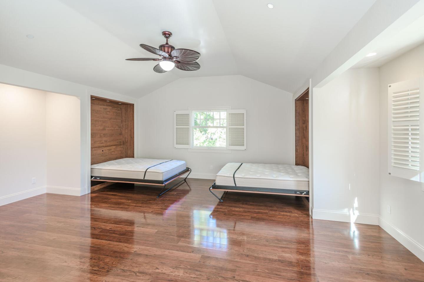 719 West Poplar Avenue