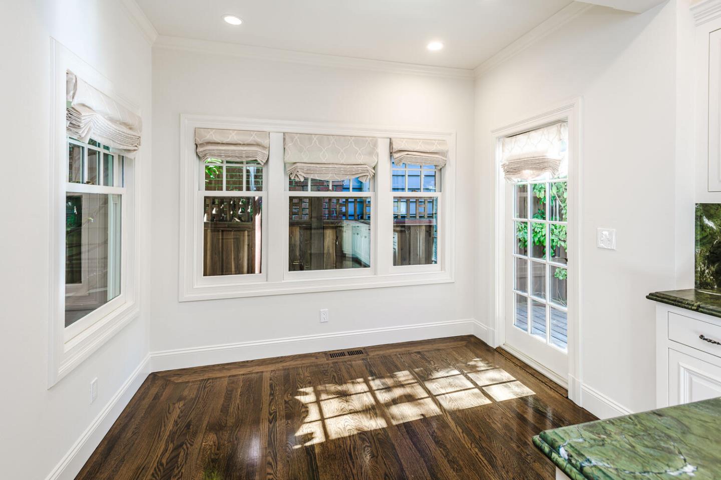 719 West Poplar Avenue