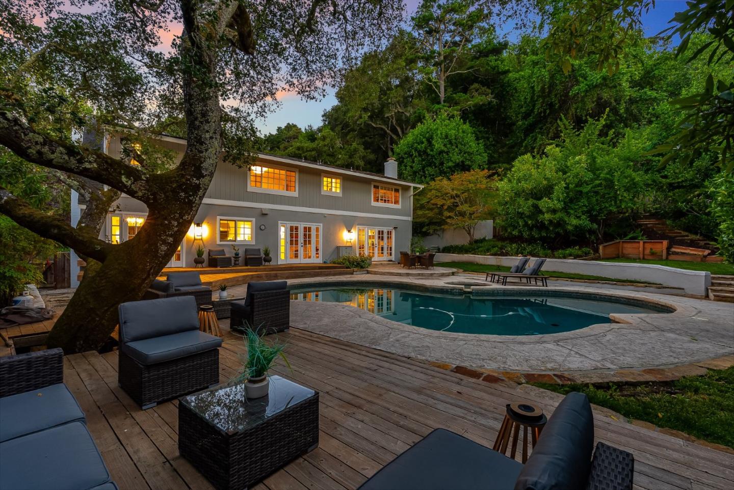 Sprawling Privacy Meets Elegant Living