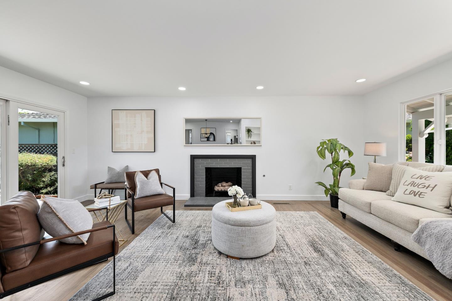 1203 Annapolis DR