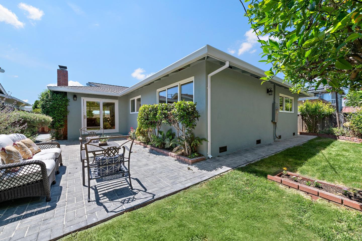 1203 Annapolis DR