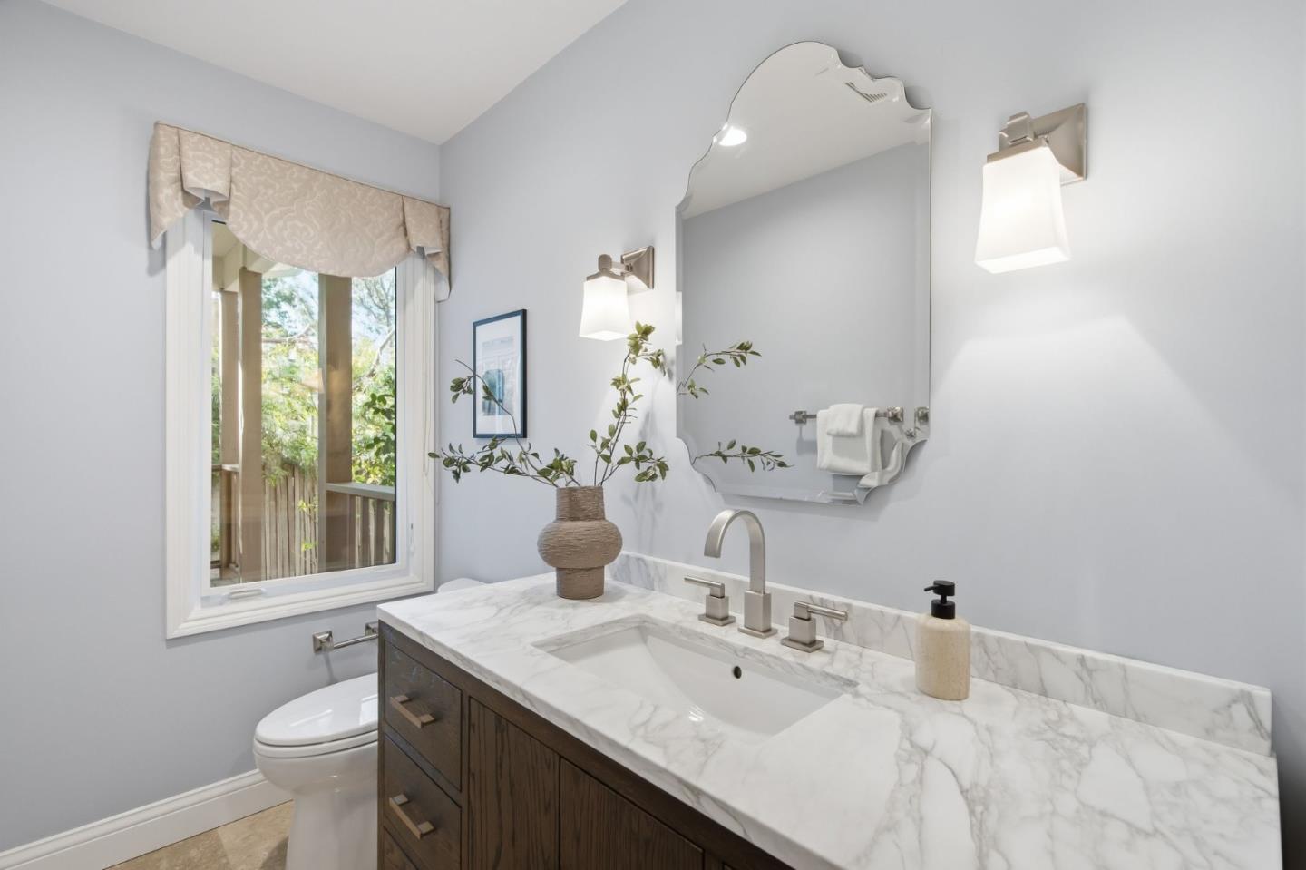 109 Alturas DR