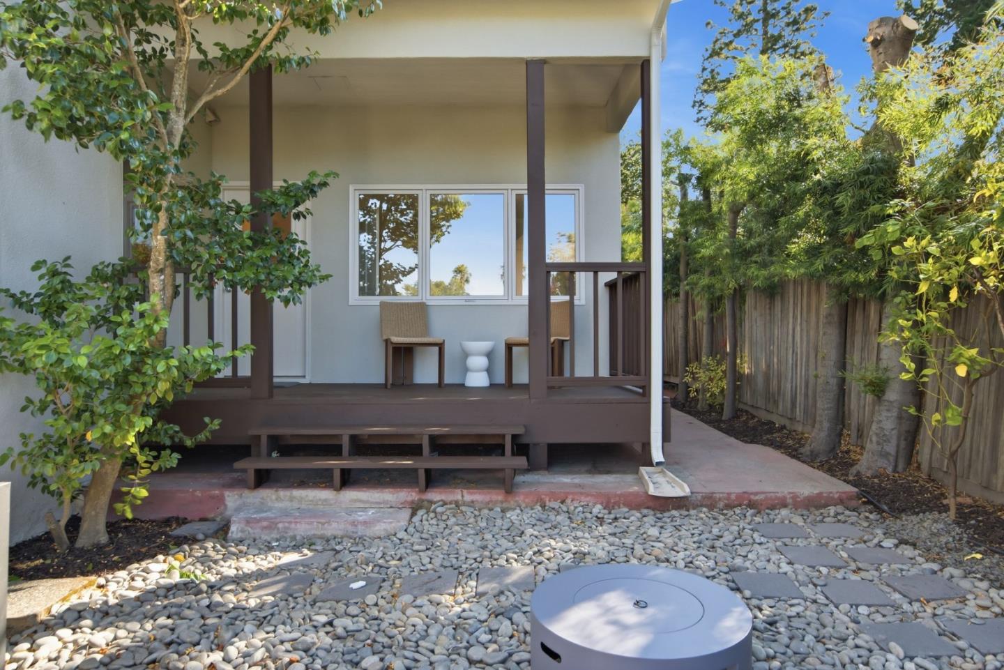 109 Alturas DR
