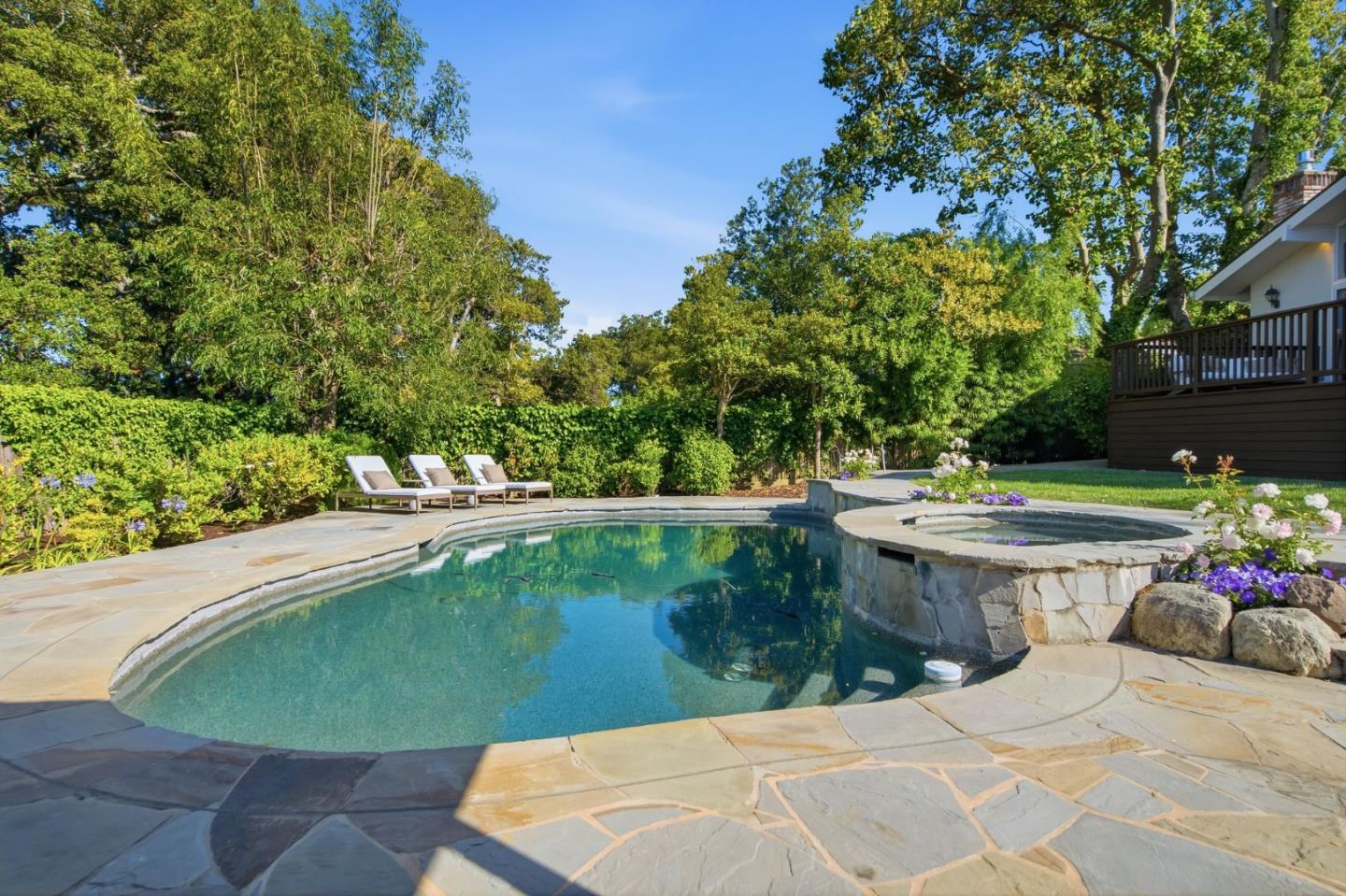 109 Alturas DR
