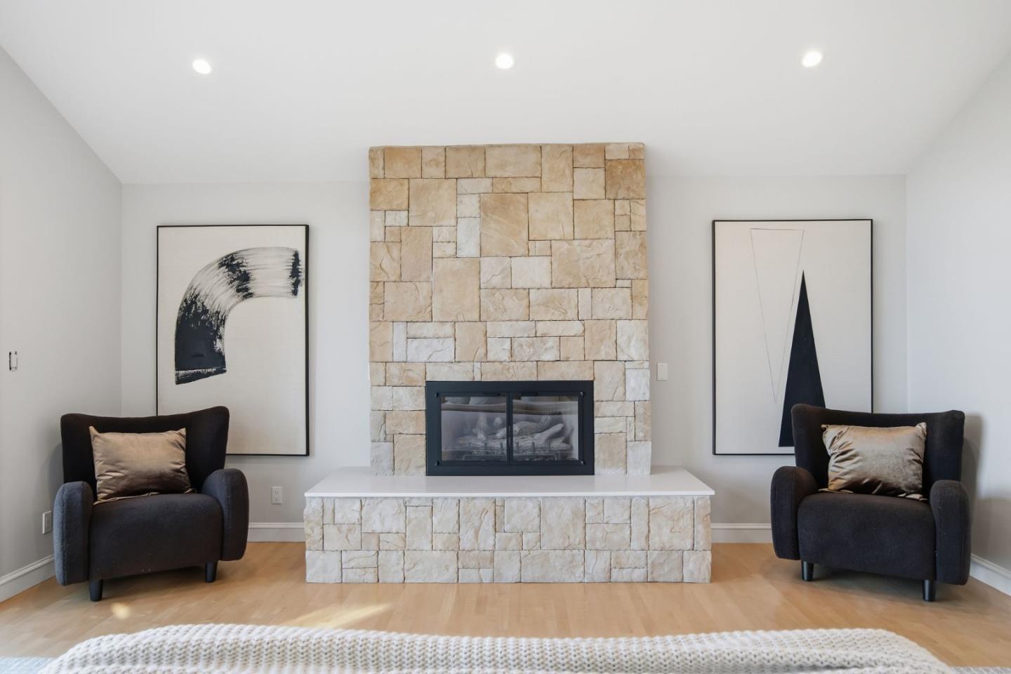 109 Alturas DR