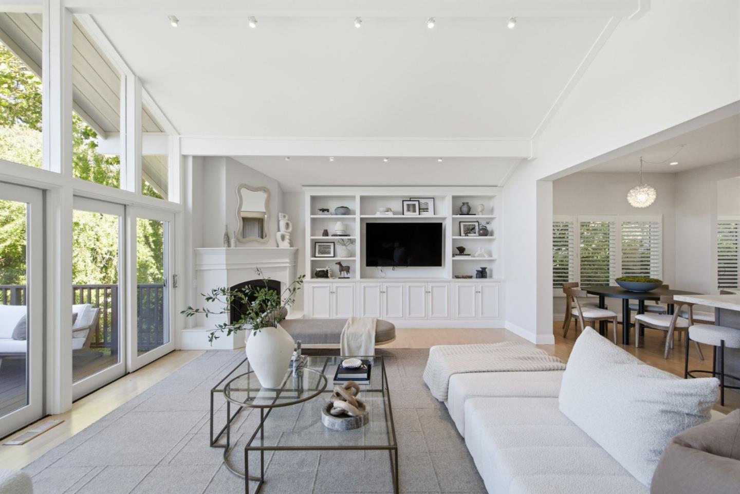 109 Alturas DR