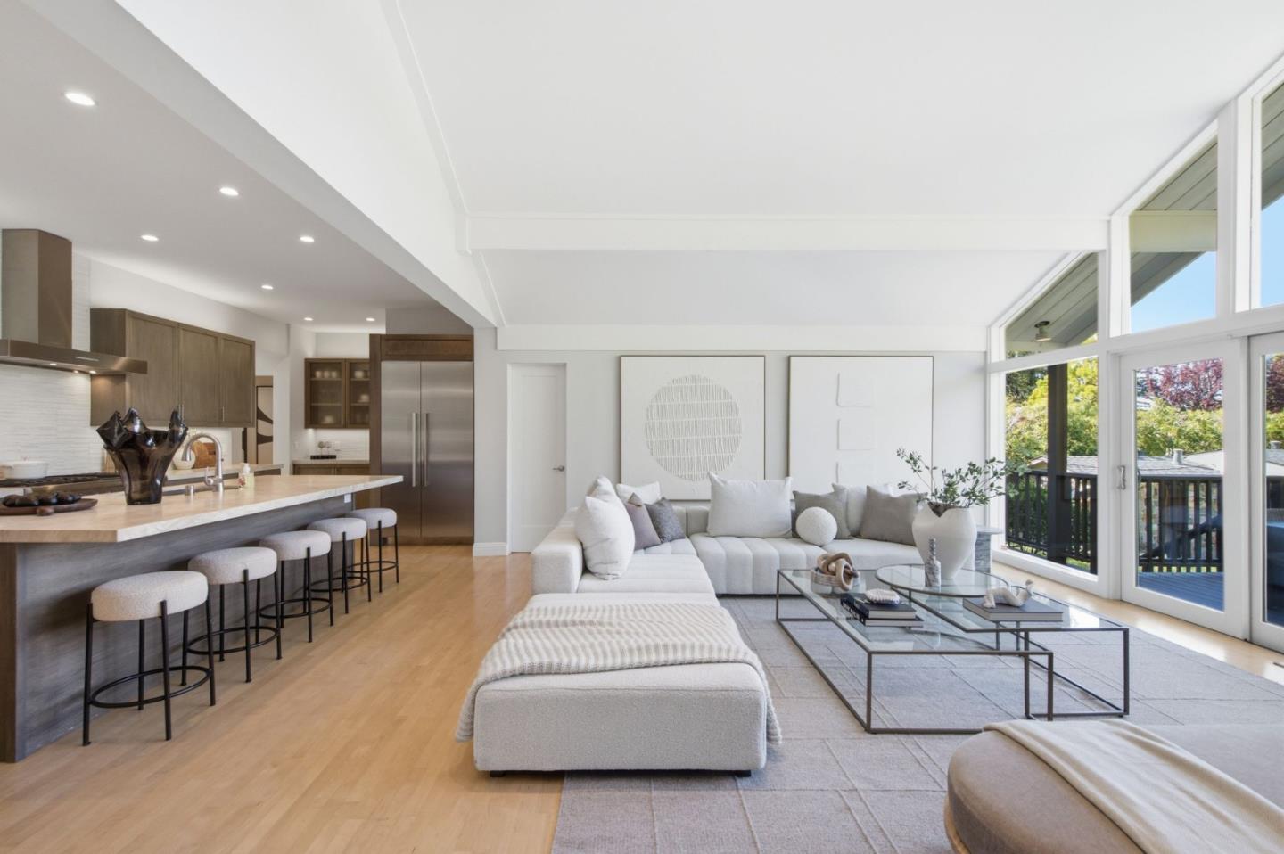 109 Alturas DR
