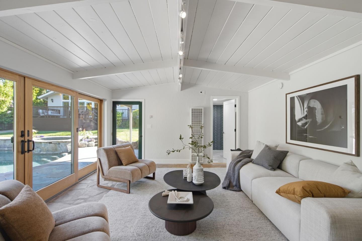 109 Alturas DR