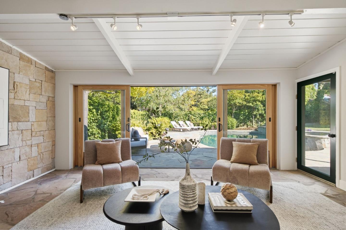 109 Alturas DR