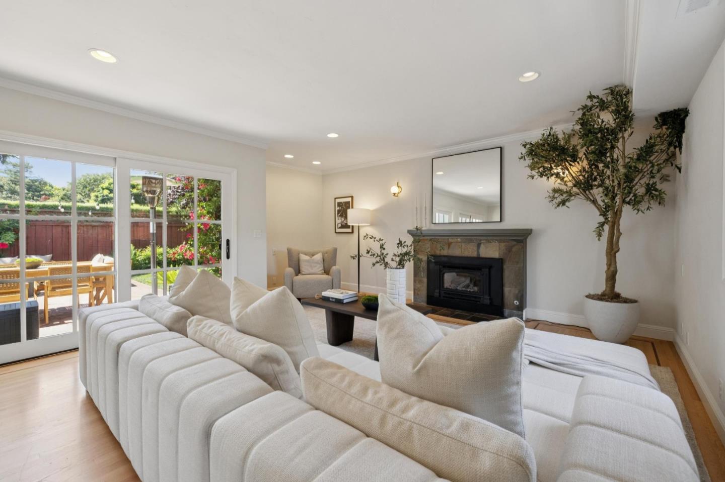 520 Francisco DR