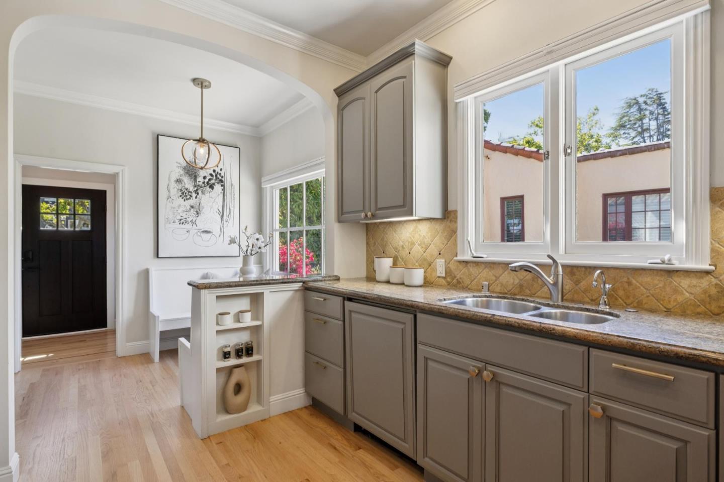 520 Francisco DR