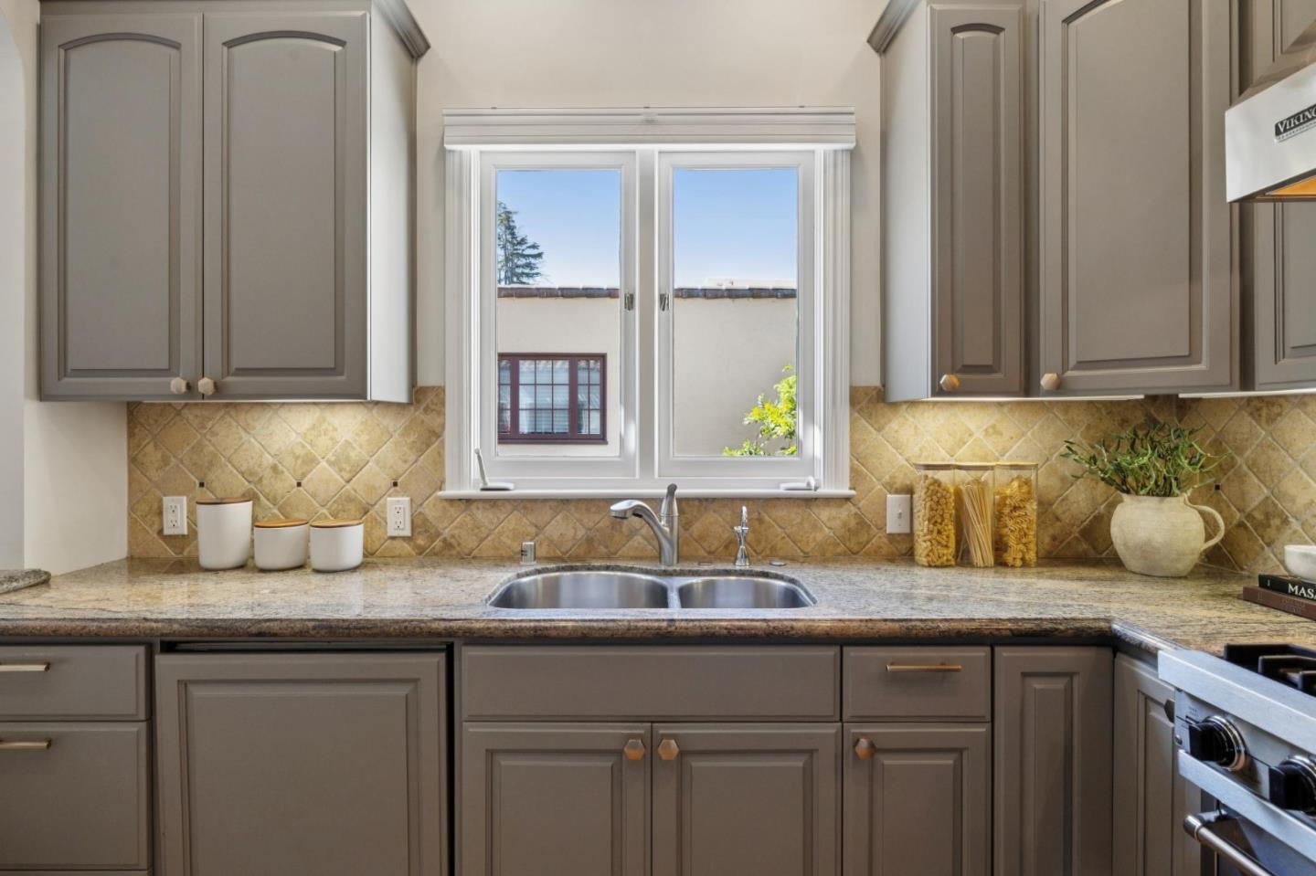 520 Francisco DR