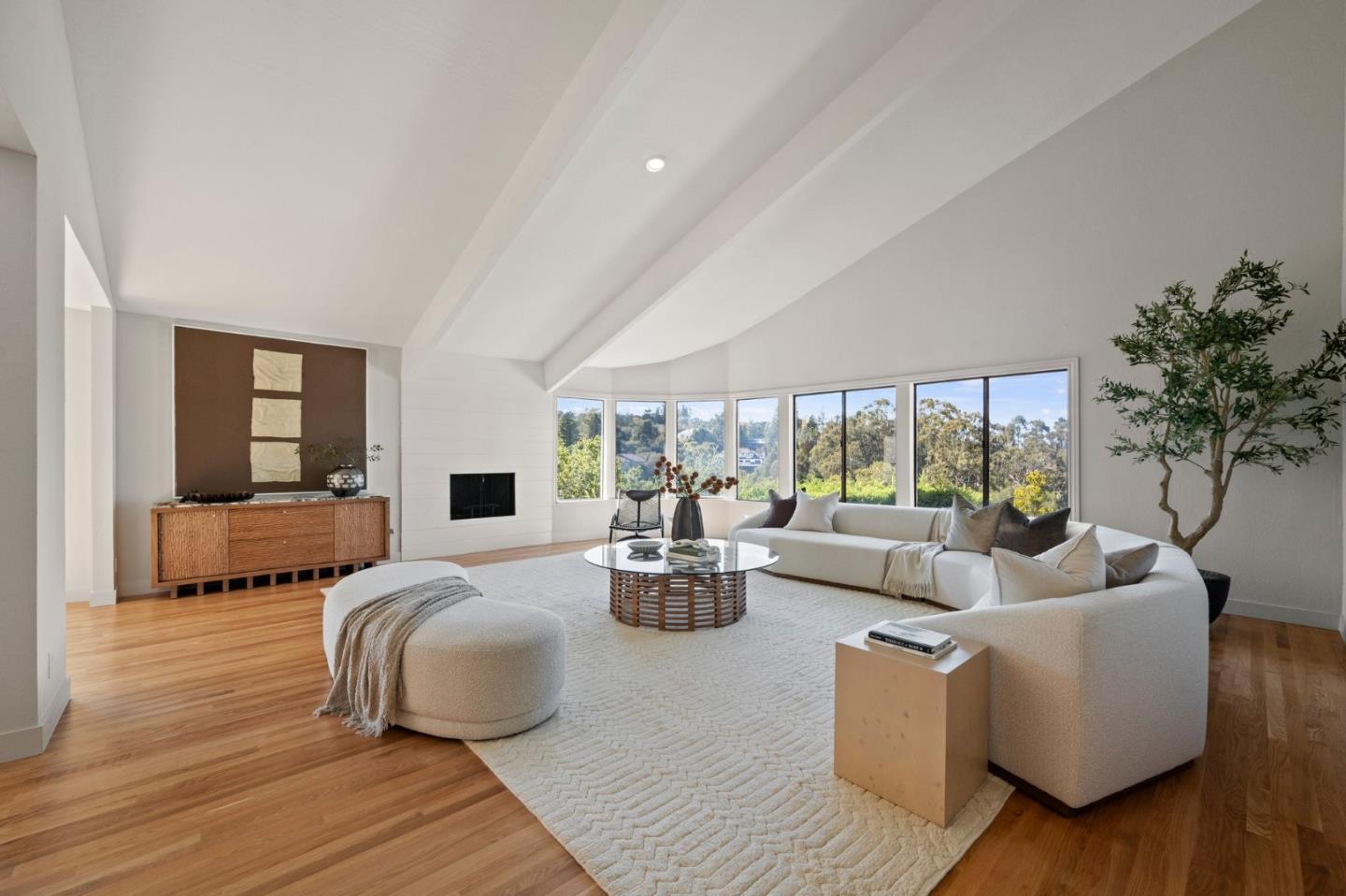 40 Eugenia WAY