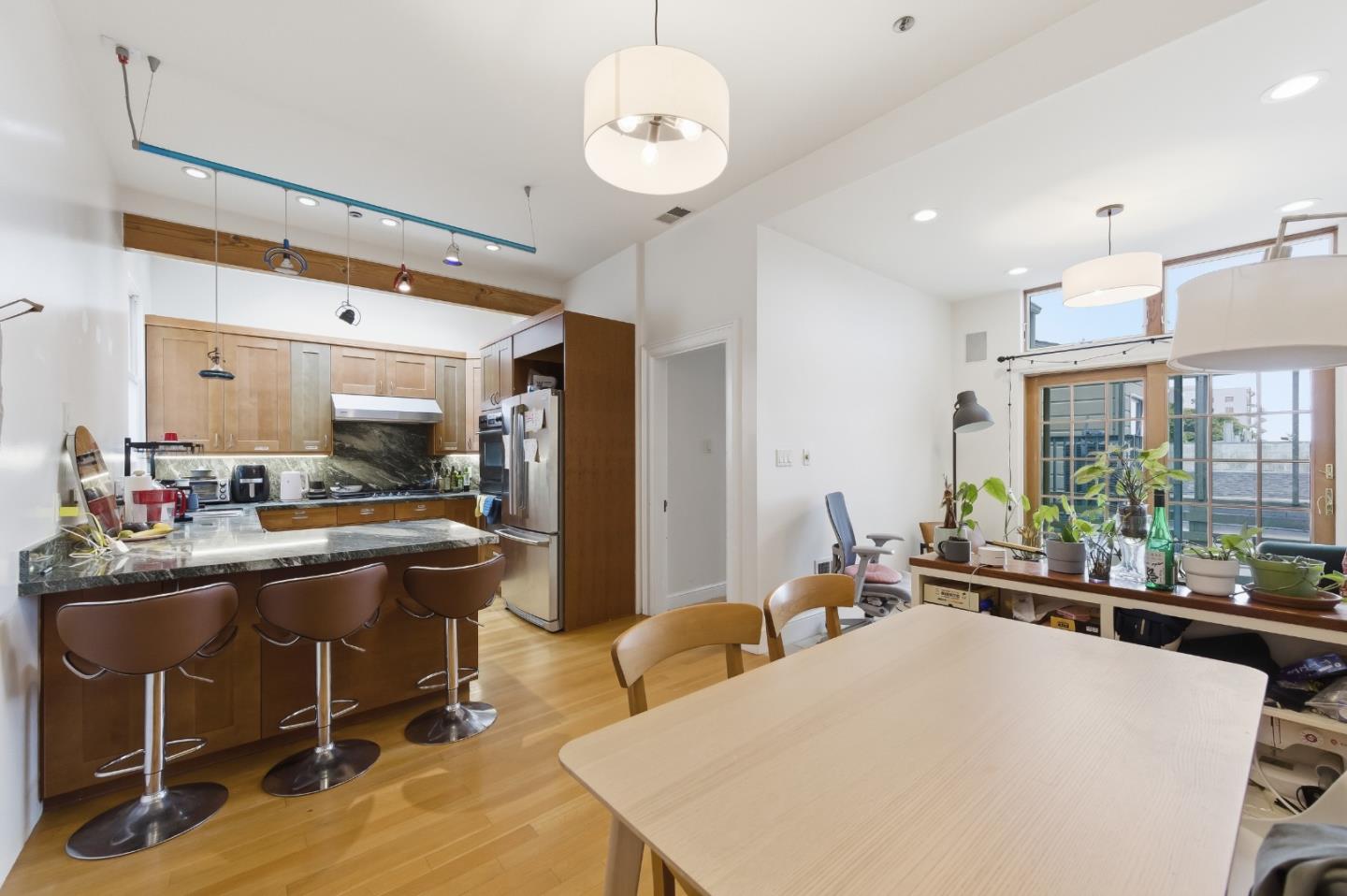 323 San Jose AVE