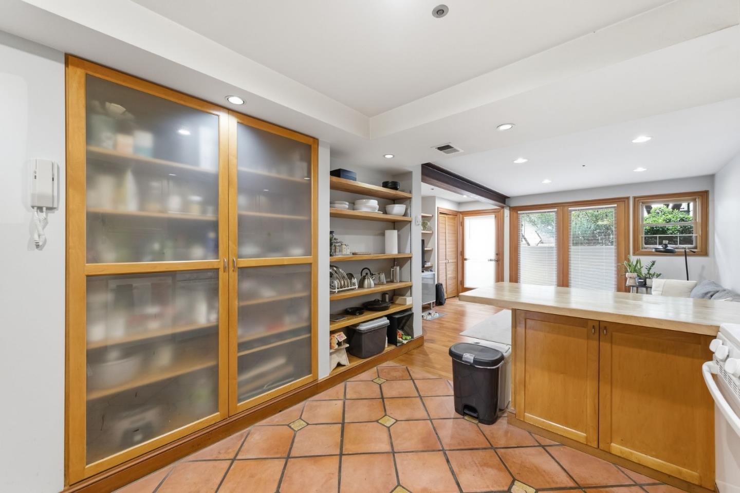 327 San Jose AVE