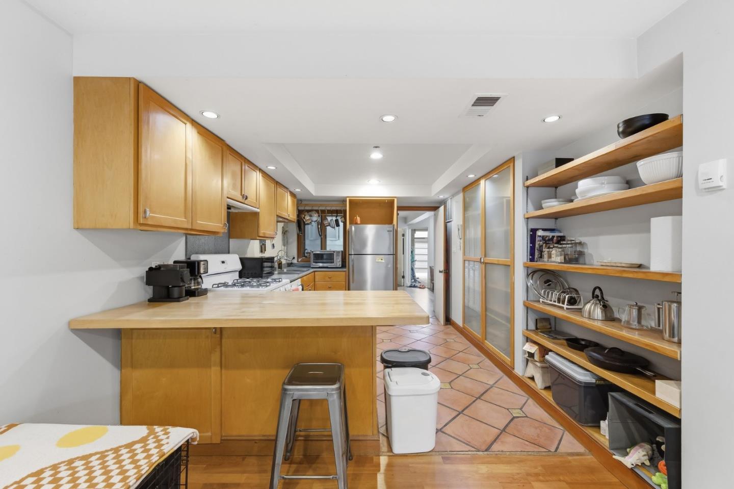327 San Jose AVE