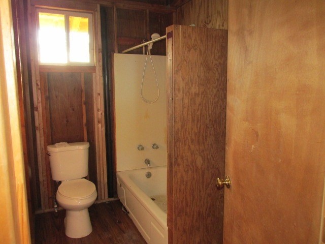 92-2493 ISLAND BLVD