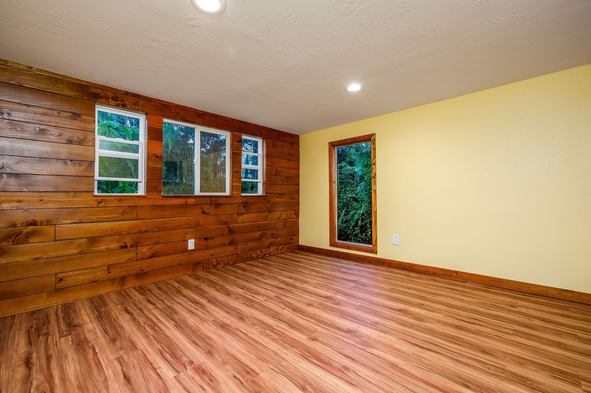 15-2037 15TH AVE (LAI)