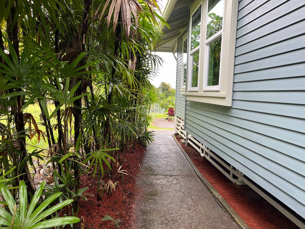 27-1020 OLD MAMALAHOA HIGHWAY