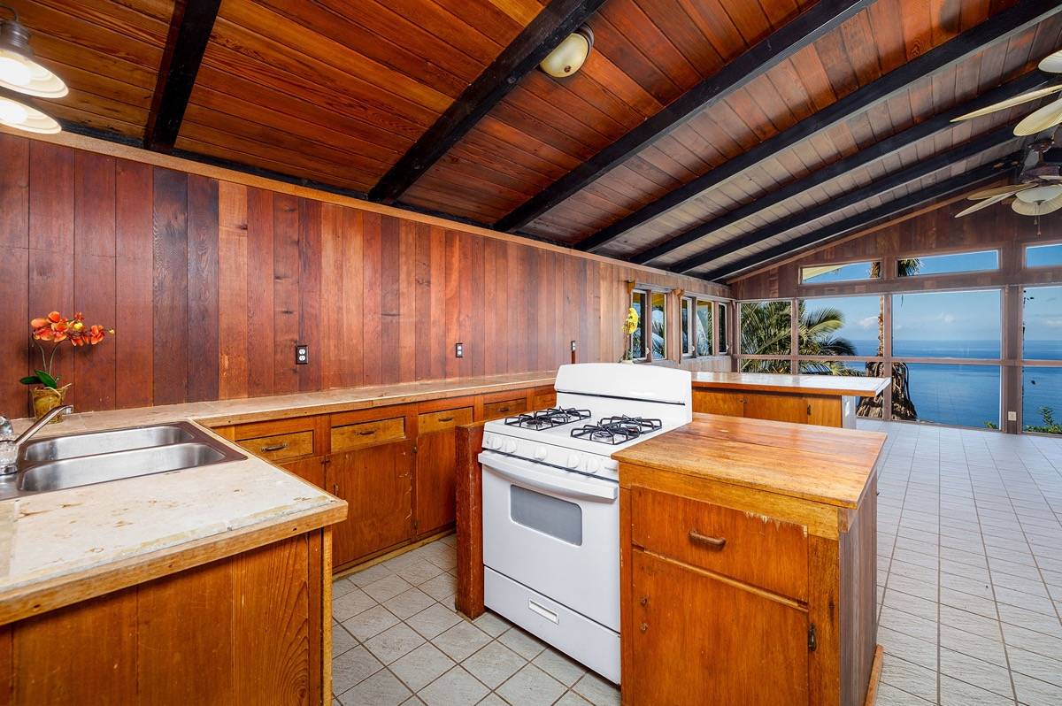 88-1517 LEHUA AVE