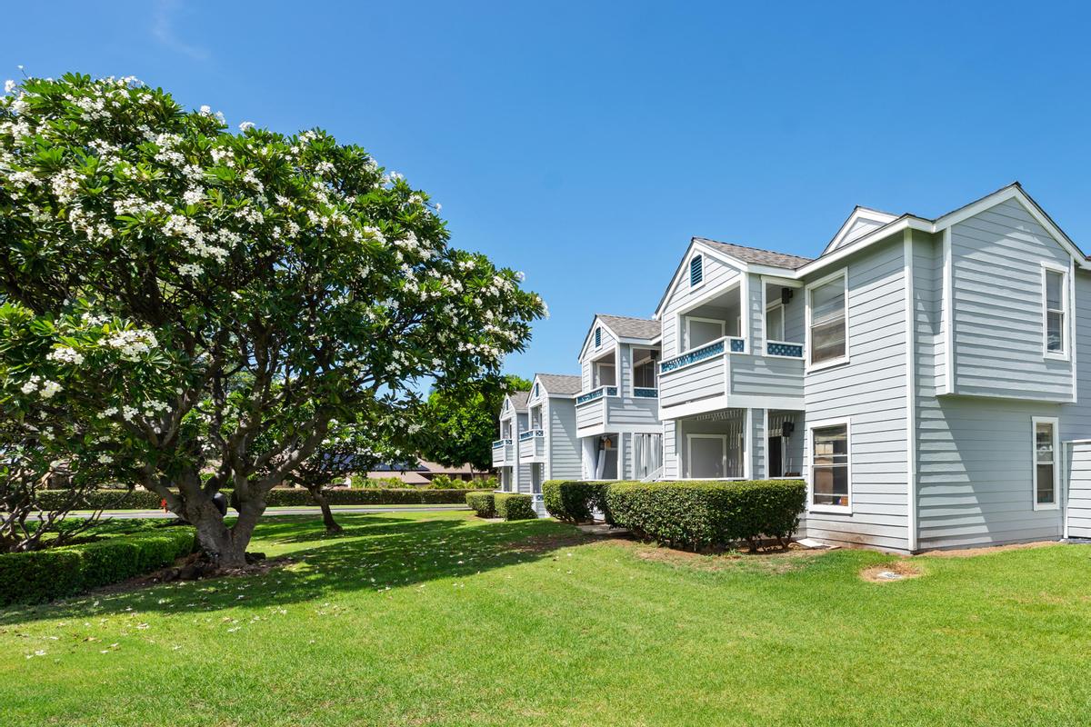 68-3831 LUA KULA ST E203