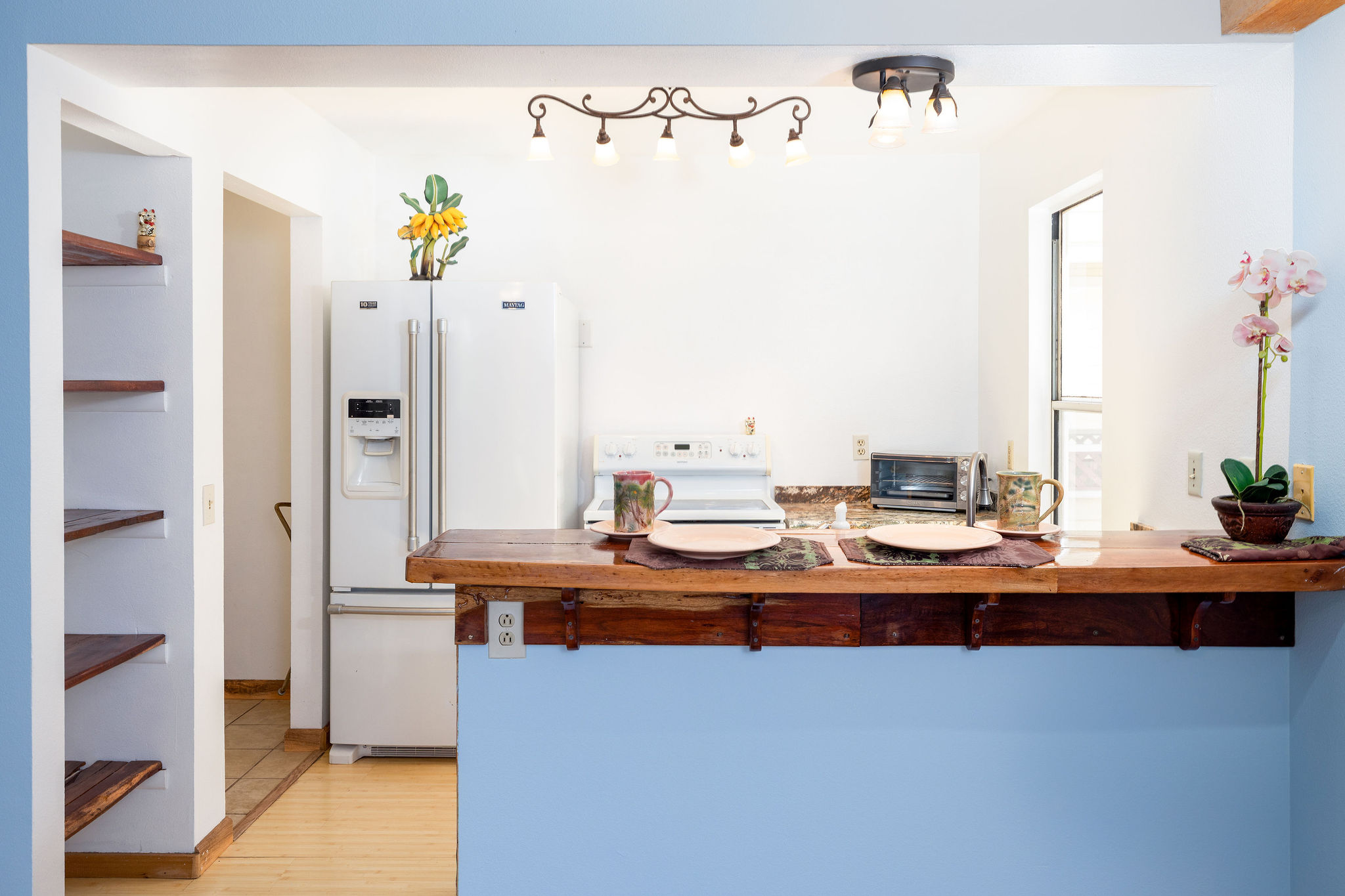 68-3831 LUA KULA ST E203