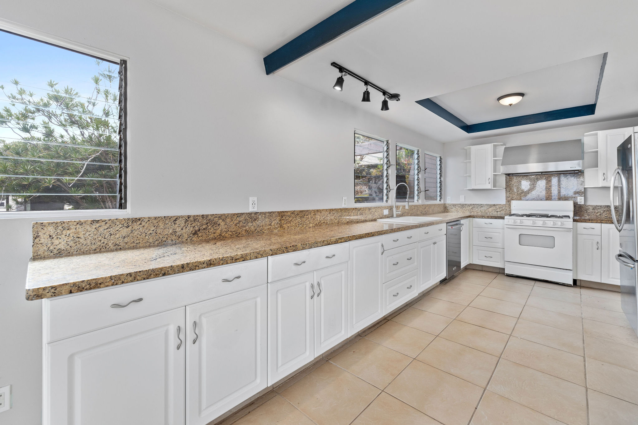 81-6267 PIKO RD