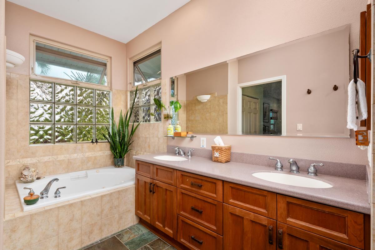 73-4685 HINA LANI ST