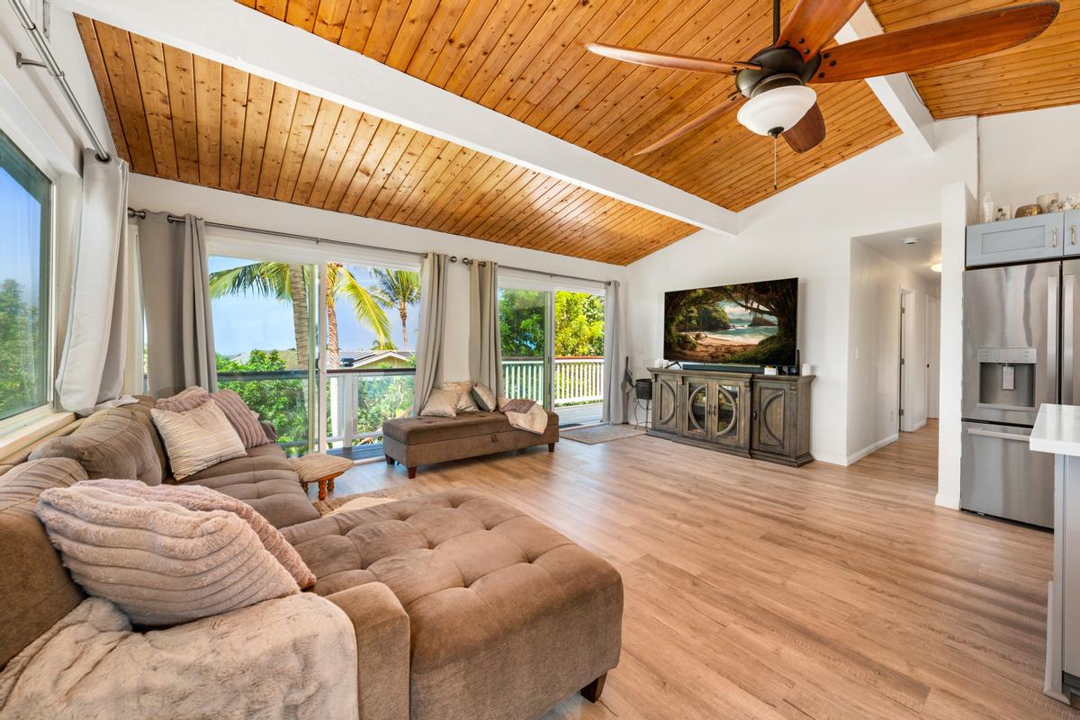 73-1255 KAIMINANI DR
