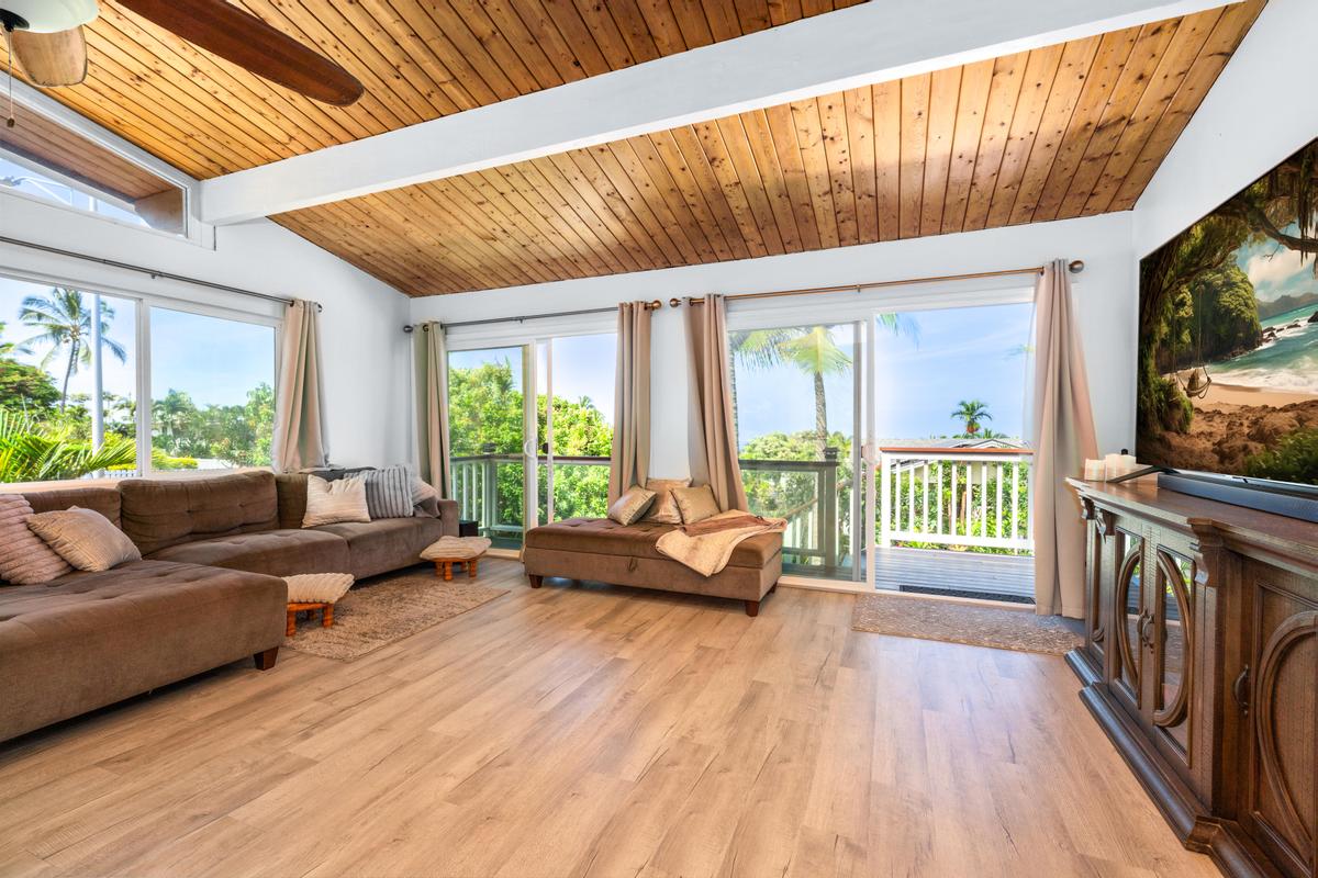 73-1255 KAIMINANI DR