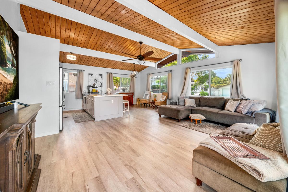 73-1255 KAIMINANI DR