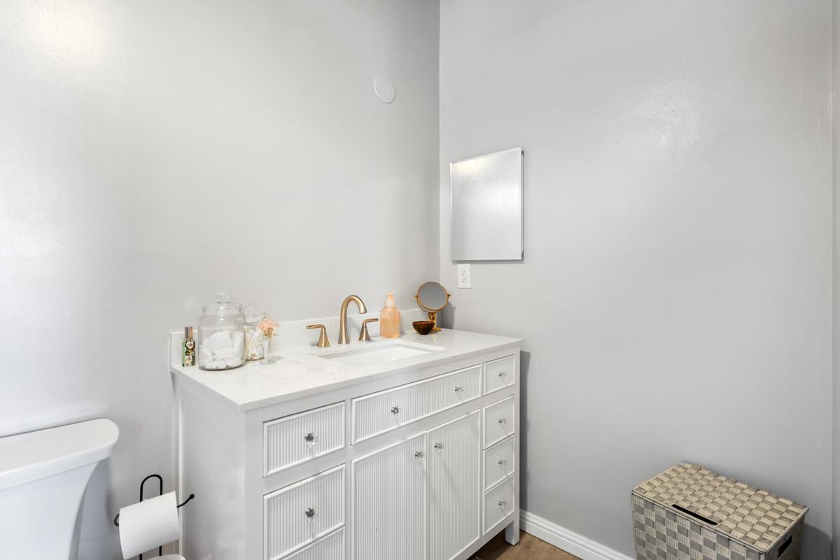73-1255 KAIMINANI DR