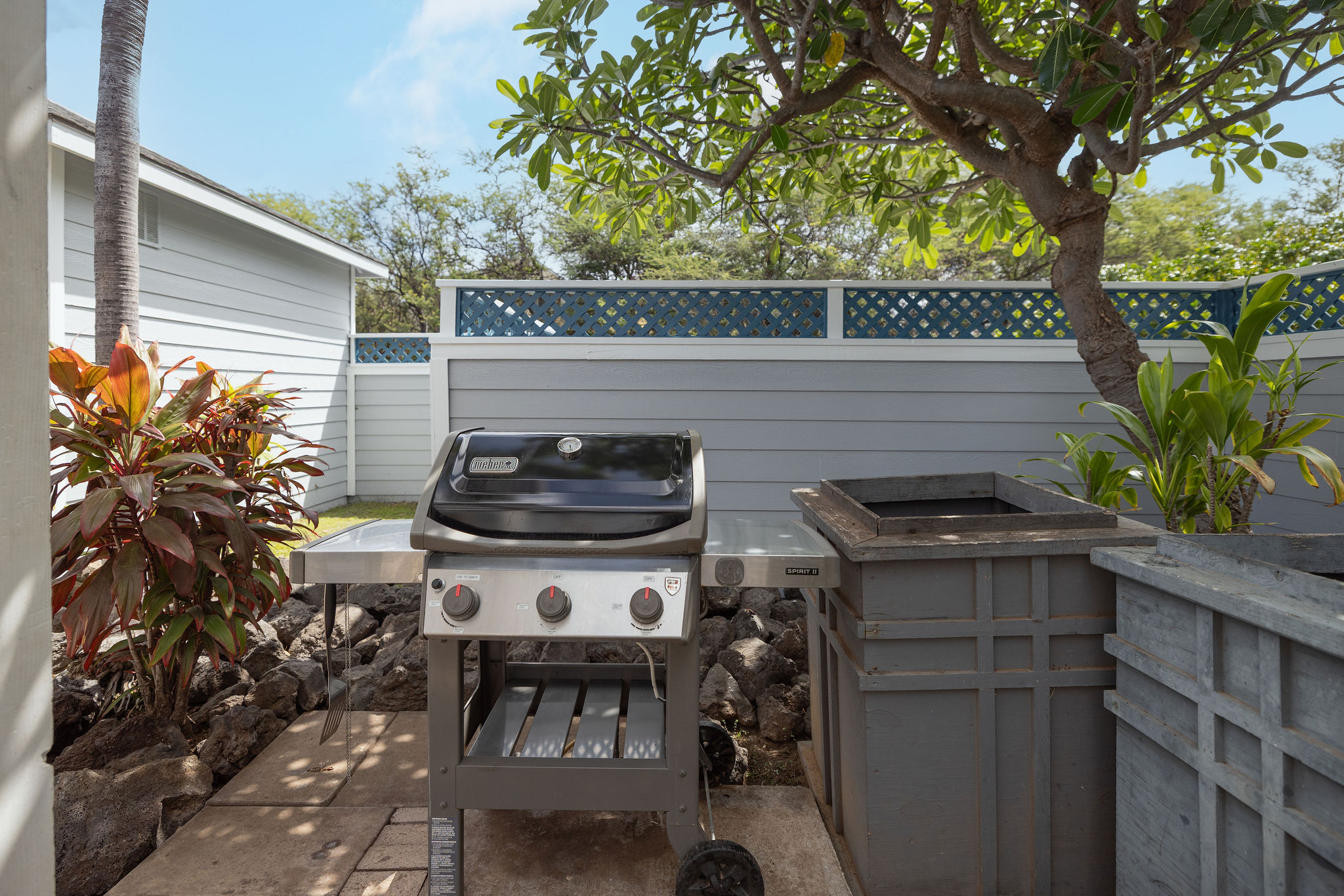 68-3831 LUA KULA ST E203