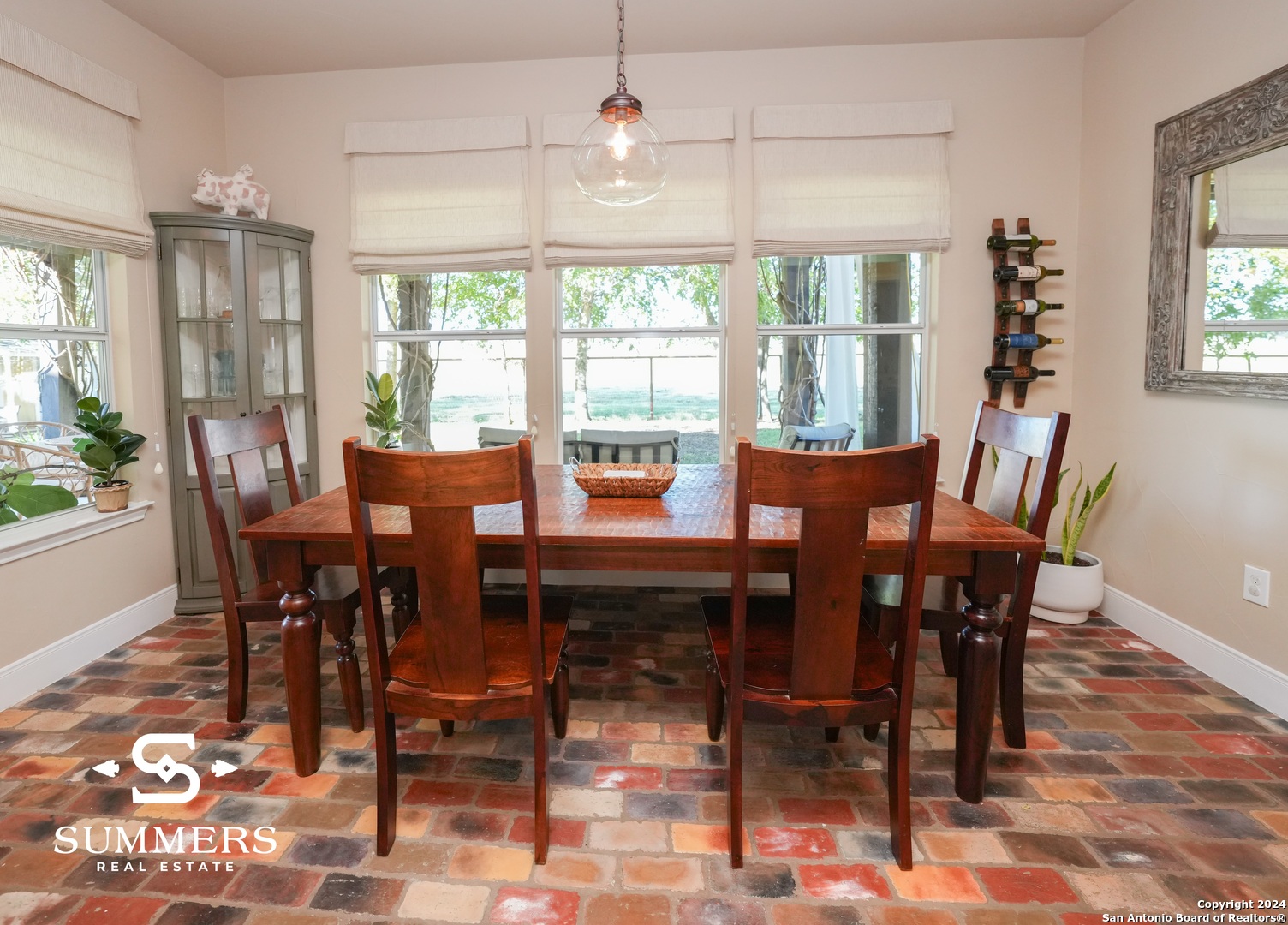 126 CHURCHILL RD