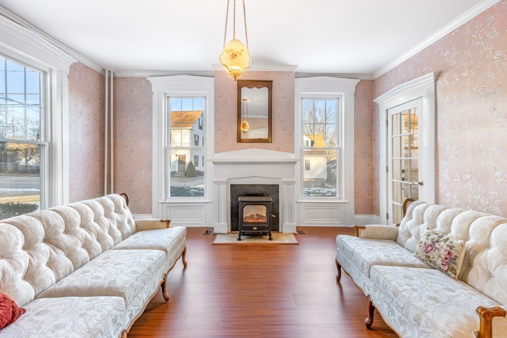 21 Maple St