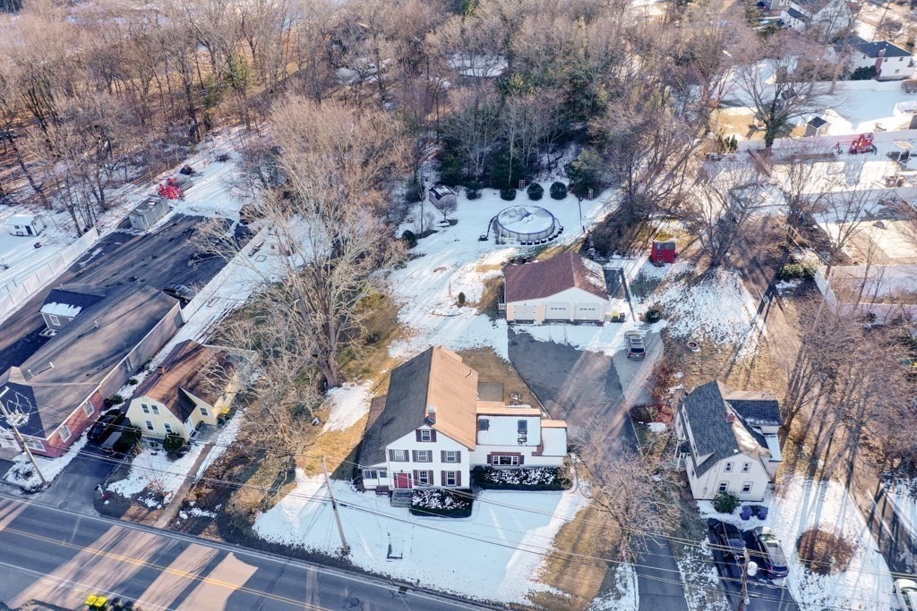 21 Maple St