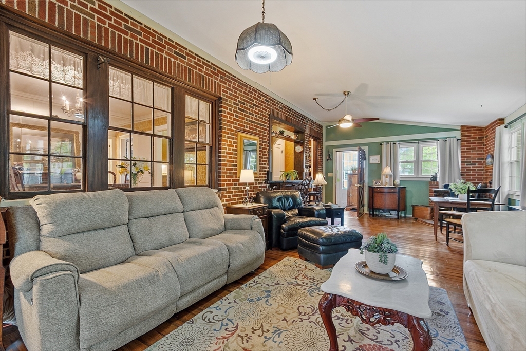 23 Lincoln Ave