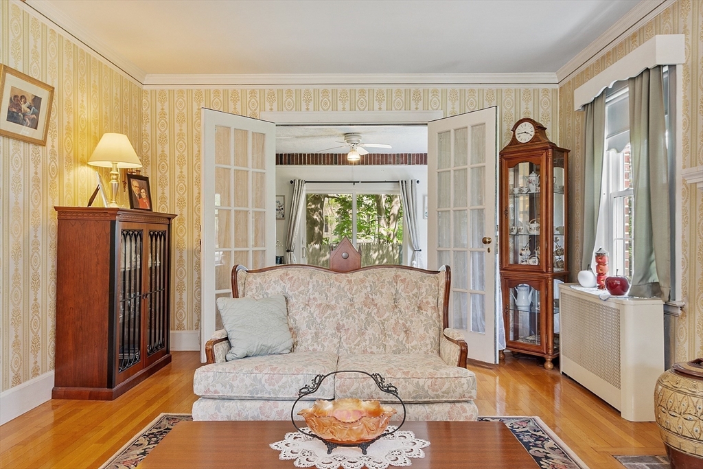23 Lincoln Ave