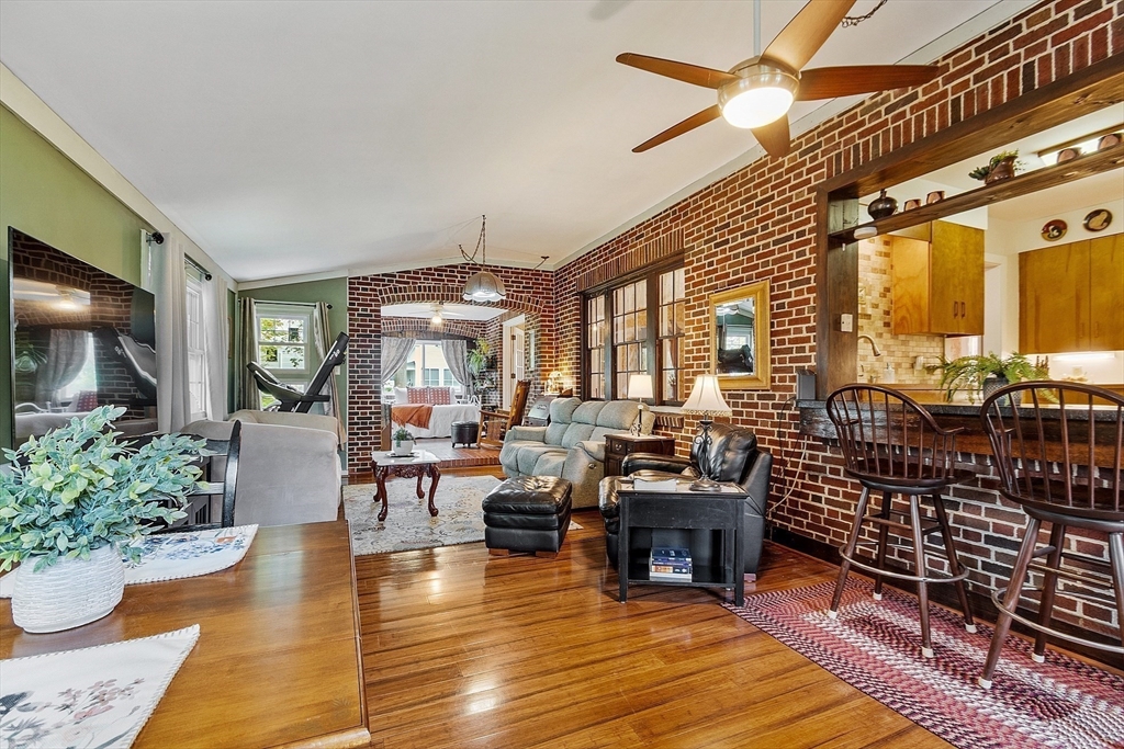 23 Lincoln Ave