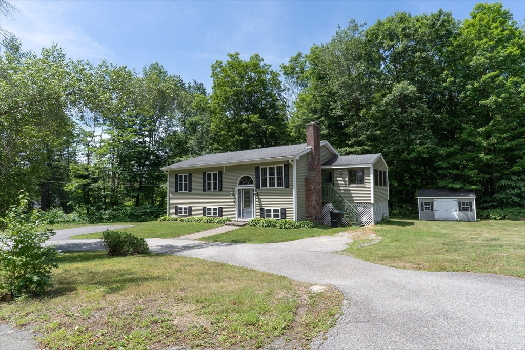 300 Henshaw St