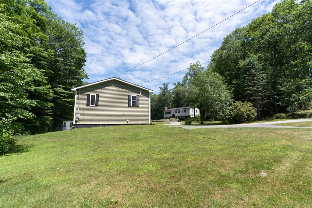 300 Henshaw St