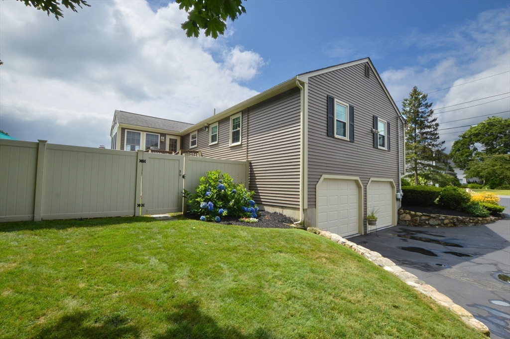 25 Hamilton Ave