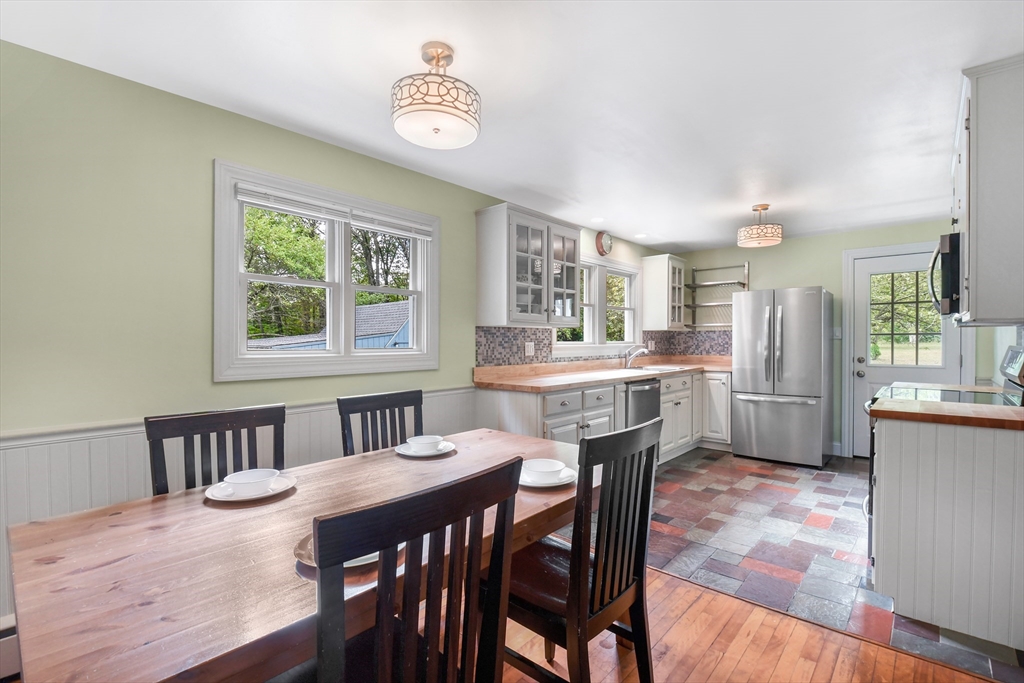 88 Nicholas Ave