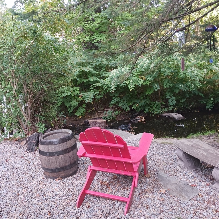 14 Maple St