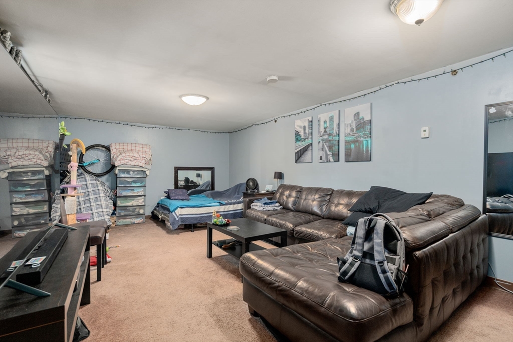 688 Boston Post Rd E # 100