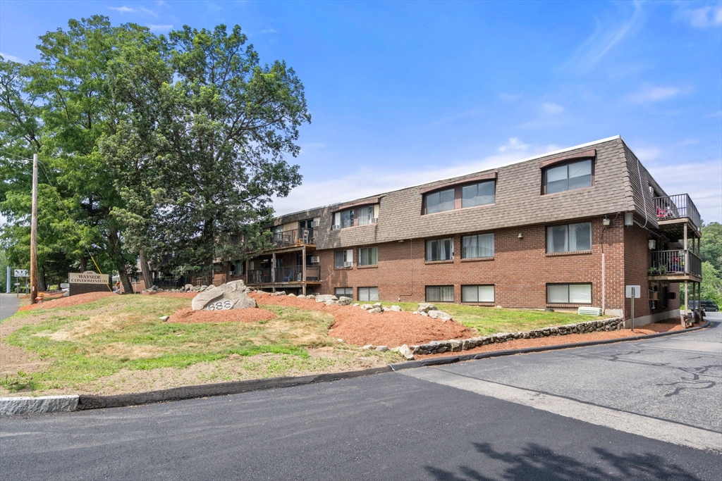 688 Boston Post Rd E # 100