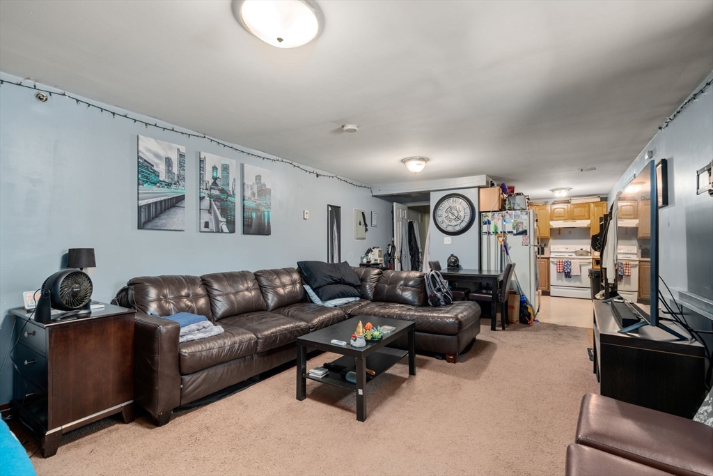 688 Boston Post Rd E # 100