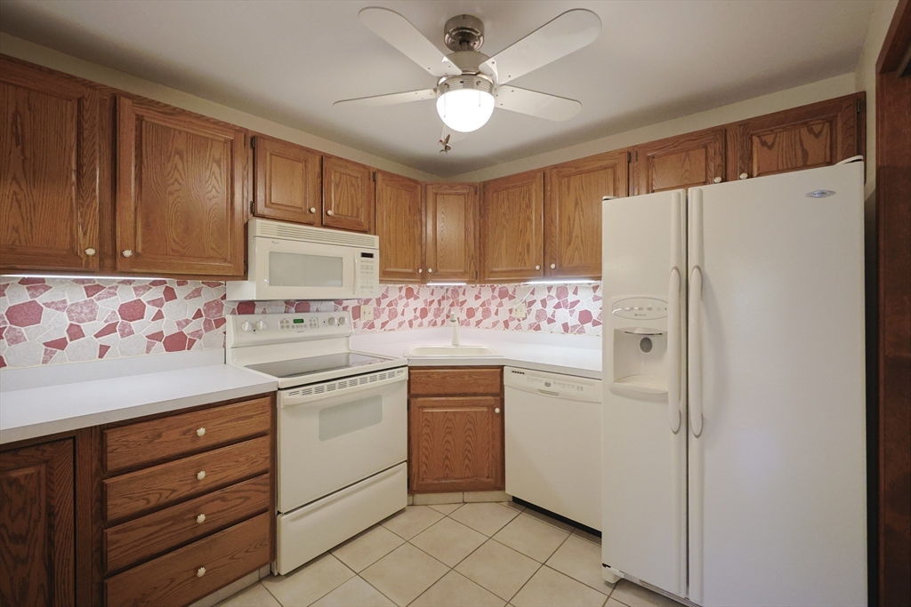 2 Victoria Dr # 1